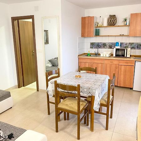 Apartmani Nede Τρογκίρ Εξωτερικό φωτογραφία