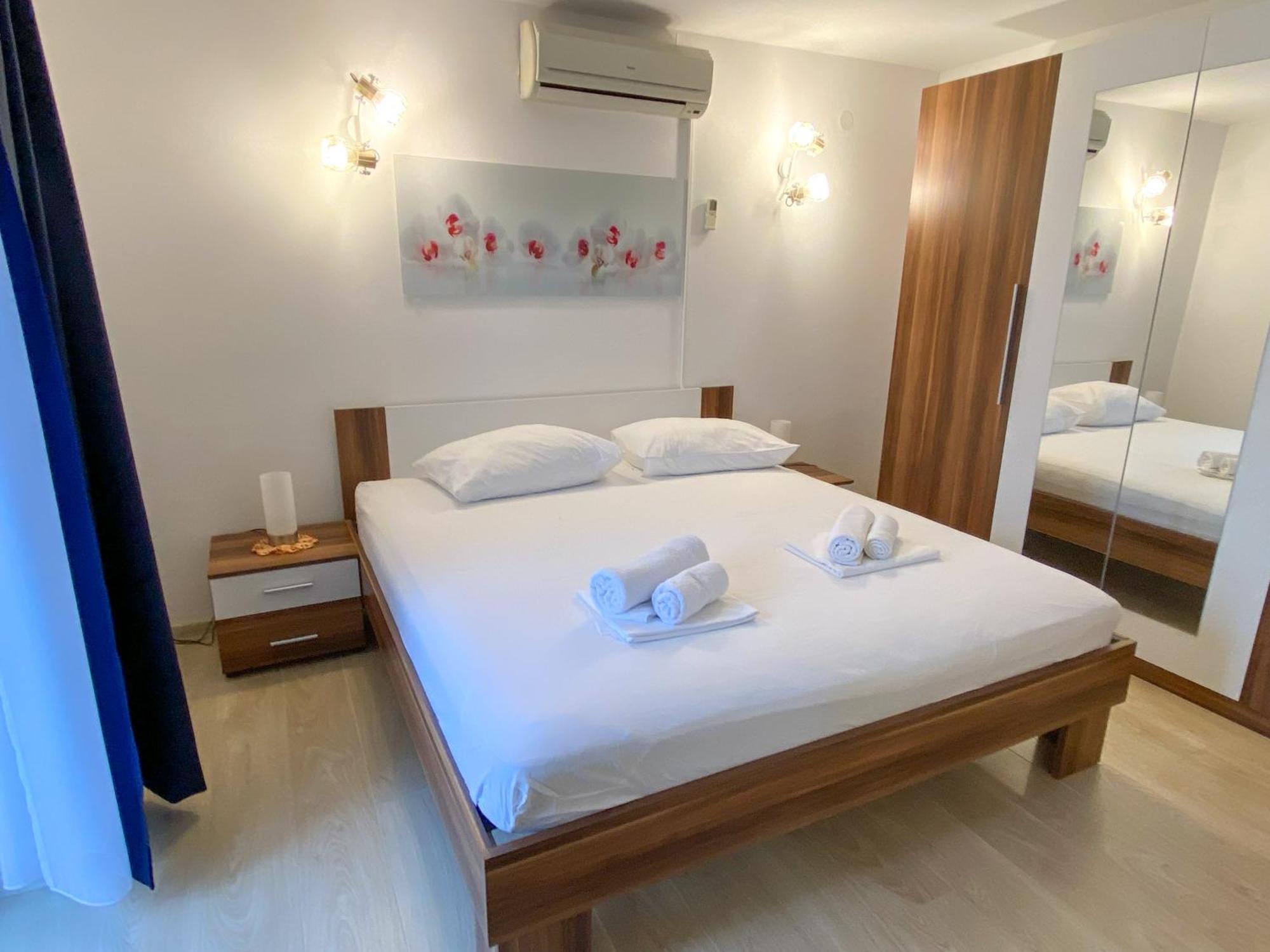 Apartmani Nede Τρογκίρ Εξωτερικό φωτογραφία