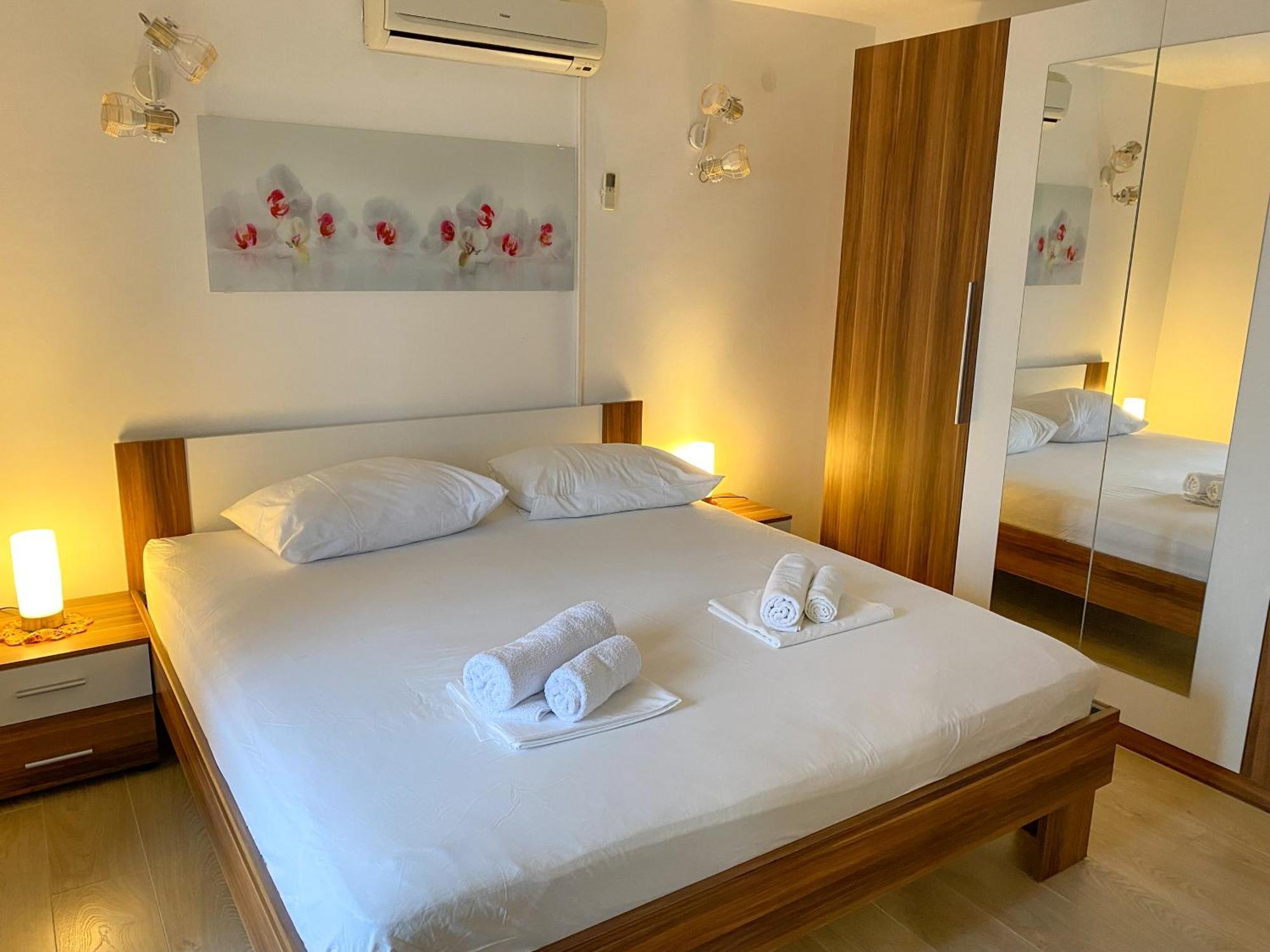 Apartmani Nede Τρογκίρ Εξωτερικό φωτογραφία